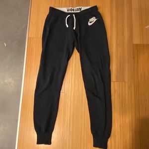 Nike Women’s rally sweatpants